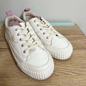 Zara color changing sneaker